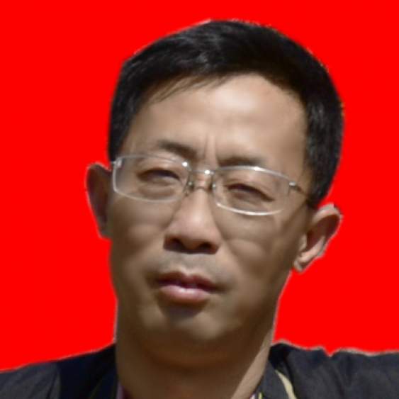 章斌，男，1967年12月出生，本科文化，1987年8月参加工作，现任东湖区扬子洲镇政府宣传办主任。南昌市摄影家协会会员。
本人热爱摄影，长期从事与摄影相关的工作。特别是与省市各大新闻媒体以及网站联系密切，经常发表新闻摄影作品。在摄影上，经过多年的潜心学习和实际锻炼，对摄影知识理论以及摄影实践活动具有较为丰富的实战经验。涉及的摄影题材广泛，尤其在新闻摄影、风光摄影、人文摄影以及人物摄影方面比较热爱和擅长。对摄影后期制作方面也具有比较丰富的实践经验。曾多次受聘为单位、企业和学校的摄影班学员或学生进行摄影知识方面的授课。
长期摄影创作的过程中，积极广泛的参加各类摄影活动。其作品曾获得南昌市纪念改革开放四十周年摄影比赛三等奖，在南昌市总工会组织的纪念改革开放四十周年暨“兴家风、淳民风、正社风”南昌市职工书法摄影作品活动中两幅作品获得优秀奖。在南昌县组织的秀美昌南摄影比赛中，多幅作品获得优秀奖。